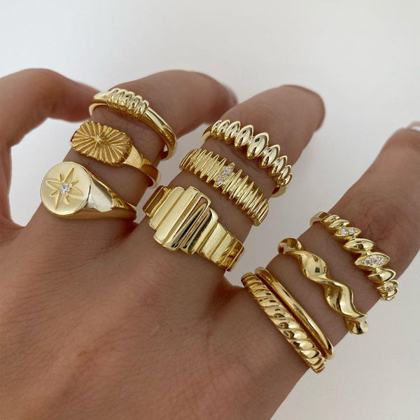 TRENDY WOMEN'S KNUCKLE RING